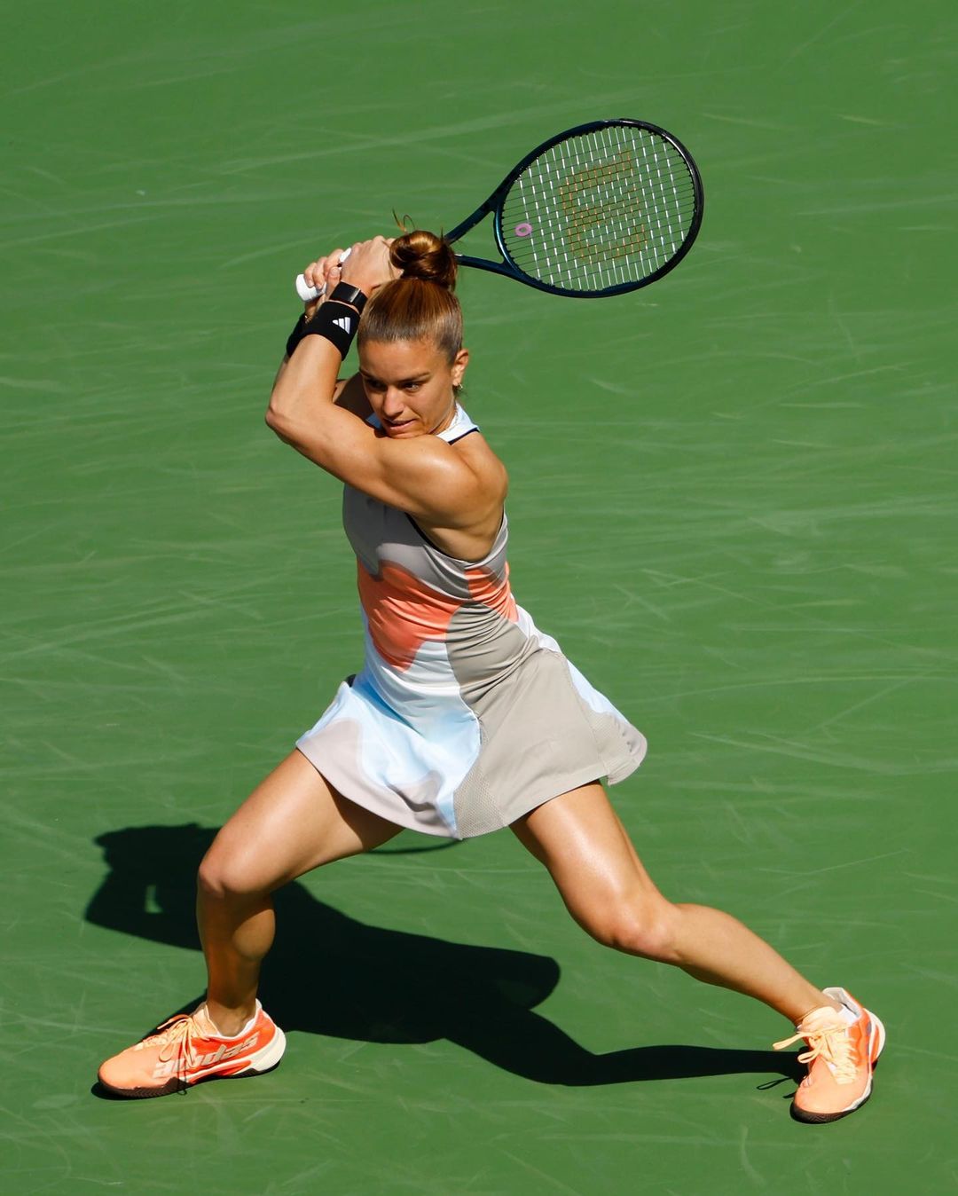 Maria Sakkari on the tennis court